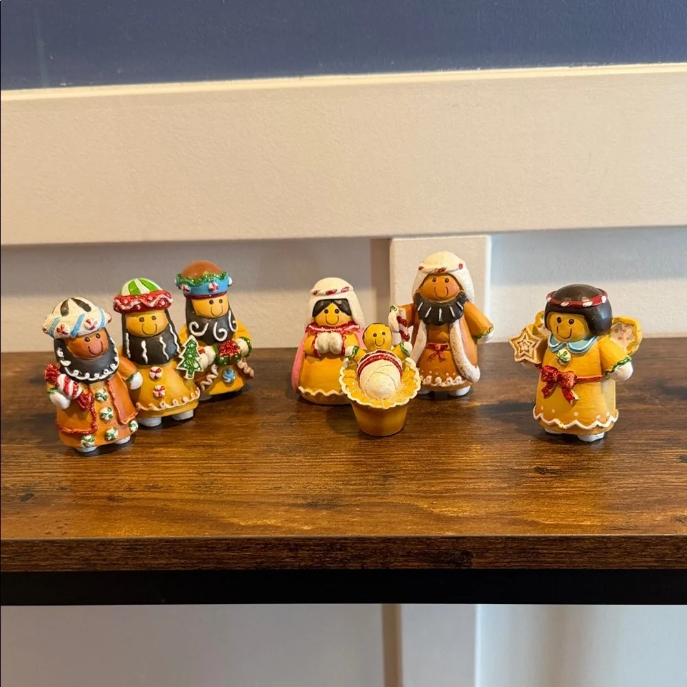 Gingerbread Nativity Figurine Set